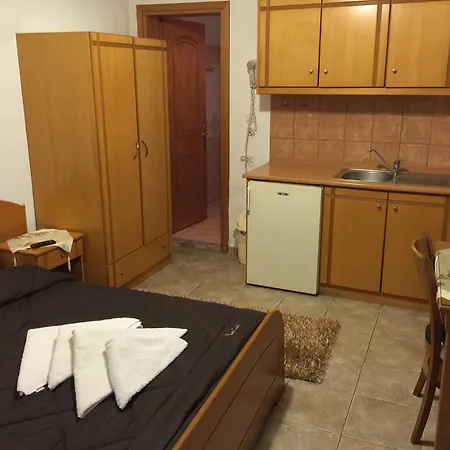 Alexandros Appartement Káto Loutrákion Kamer foto