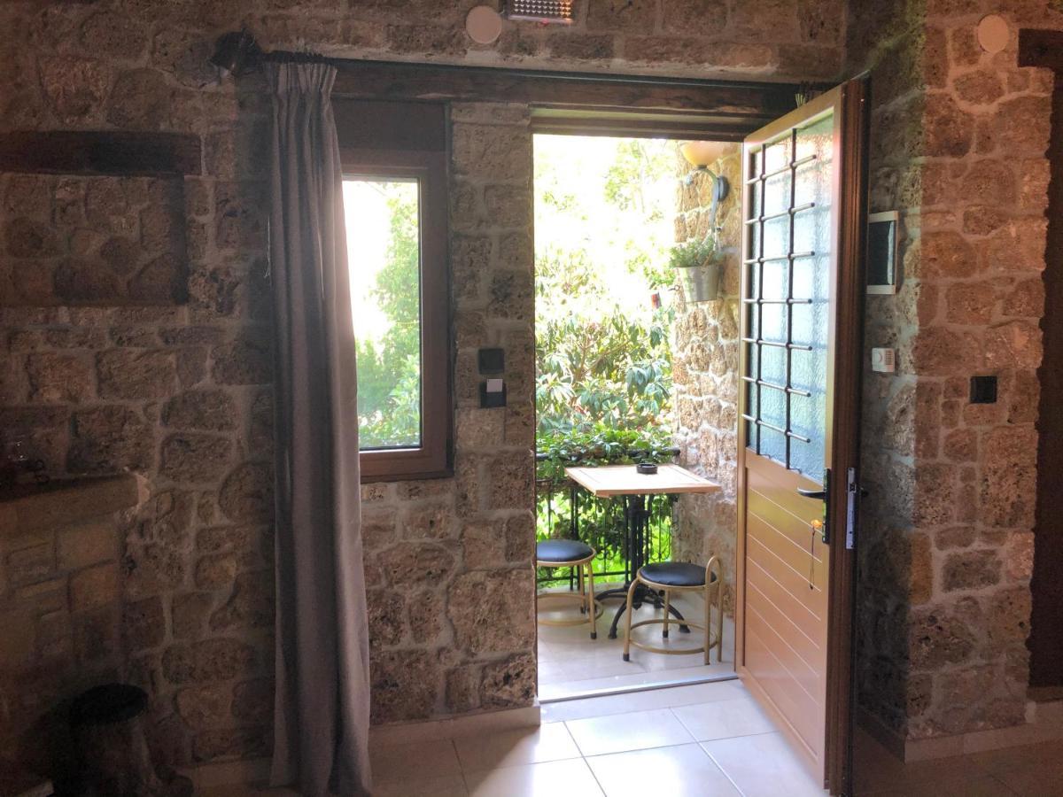 Alexandros Apartment *